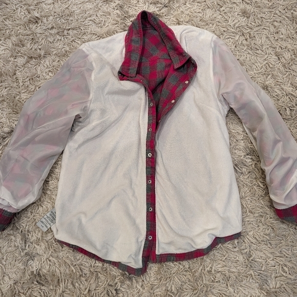Pink and gray plaid shacket with Sherpa lining woman's Size large - Picture 3 of 9